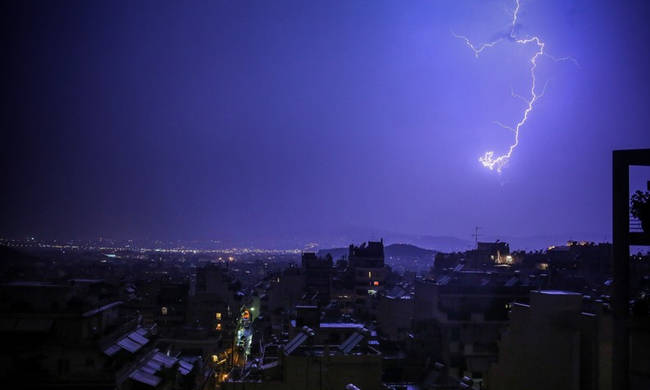 Καιρός – Νέο ΕΚΤΑΚΤΟ δελτίο από την ΕΜΥ: Πού θα «σκάσει» η μετεωρολογική βόμβα