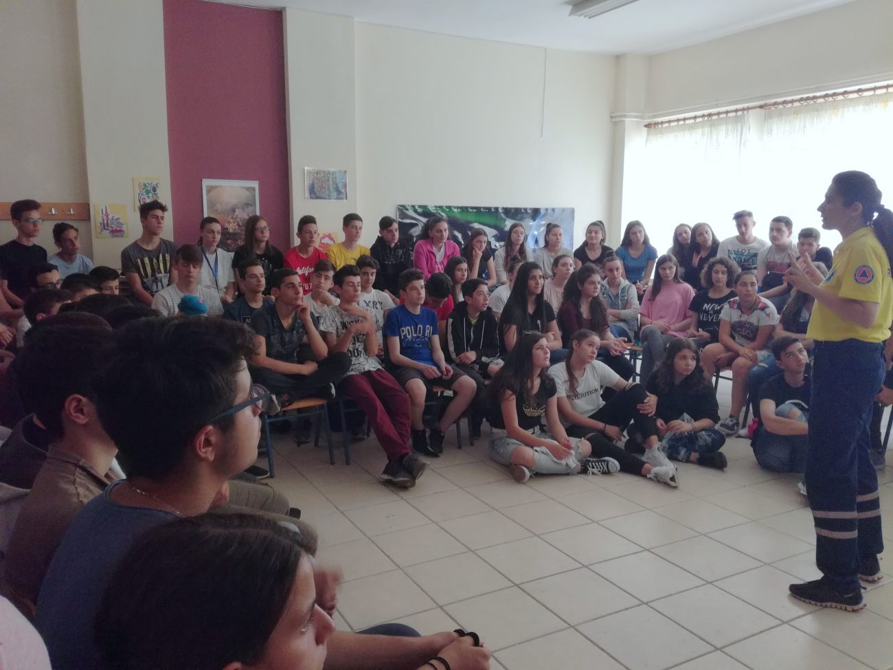 ”Παρουσίαση Α΄ Βοηθειών από τη Διασωστική Ομάδα Πιερίας στο 6ο Γυμνάσιο Κατερίνης”