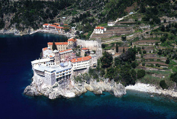 Άγιο Όρος: Επιτρέπεται από σήμερα η είσοδος επισκεπτών με προϋποθέσεις