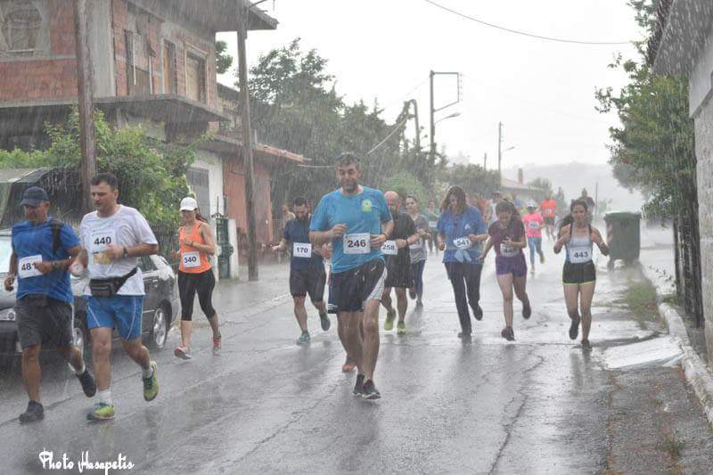«ΠΕΡΑΣΜΑ ΤΟΥ ΑΠΟΣΤΟΛΟΥ ΠΑΥΛΟΥ»: Ρεκόρ υπό βροχή στον αγώνα που γίνεται ΘΕΣΜΟΣ!