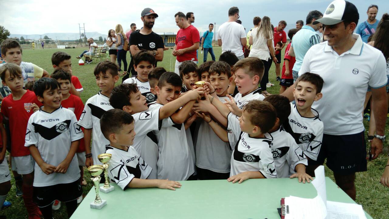 ΑΚΑΔΗΜΙΑ ΣΦΚ ΠΙΕΡΙΚΟΥ βίντεο από την απονομή στην Φαλάνη Λάρισας και άκουσμα του ύμνου του ΠΙΕΡΙΚΟΥ