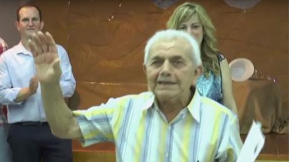 Πήρε απολυτήριο Γυμνασίου σε ηλικία… 83 ετών