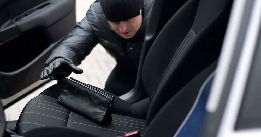 Πιερία: 65χρονος, συνεργός σε κλοπή τσάντας με χρήματα από ΙΧ