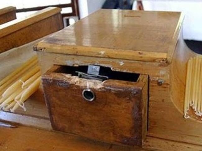 Αγρίνιο: Ιερόσυλος ξάφρισε παγκάρι – Πλήρωσε και πρόστιμο για παραβίαση της απαγόρευσης κυκλοφορίας