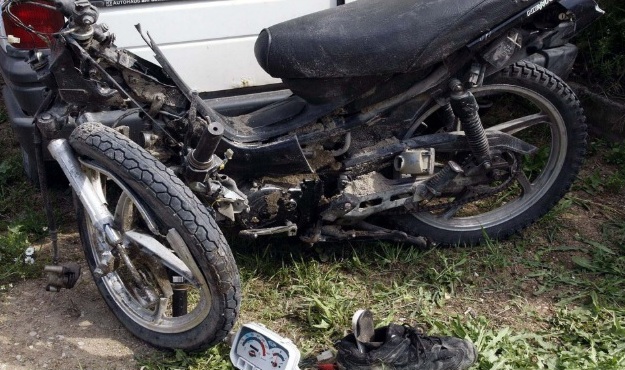 Τραγωδία στην Εύβοια: Αυτοκίνητο παρέσυρε και εγκατέλειψε αναβάτες μηχανής