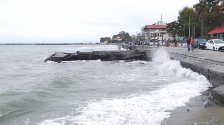 Ο «Ξενοφών» πέρασε από τον Πλαταμώνα