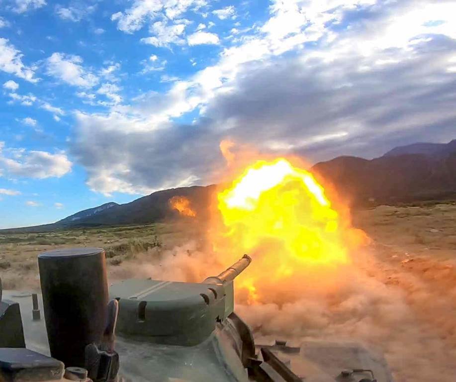 Εκτέλεση βολών στο πεδίο βολής αρμάτων Λιτοχώρου