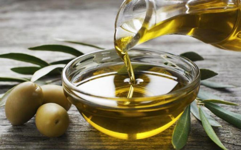 Αχαΐα: Έκλεψαν 8 τόνους ελαιόλαδο και το… πούλησαν σε ελαιοτριβεία