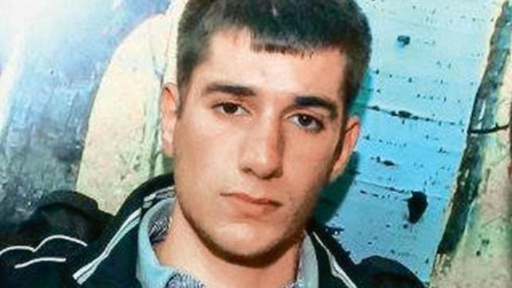 Το συγκινητικό τραγούδι του Μάνου Ελευθερίου για τον Βαγγέλη Γιακουμάκη που ερμηνεύουν Νταλάρας-Πασχαλίδης (VIDEO)