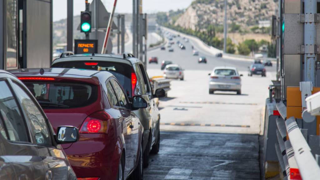 Προς κλείσιμο των διοδίων για το Πάσχα – Δεν μειώνονται οι παραβάσεις κυκλοφορίας