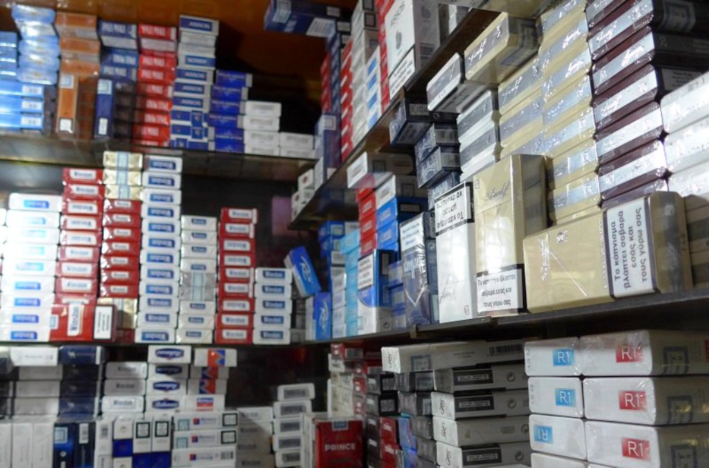 Εξαρθρώθηκε κύκλωμα-μαμούθ με 1,1 δισ. λαθραία τσιγάρα τον χρόνο – Πώς λειτουργούσε