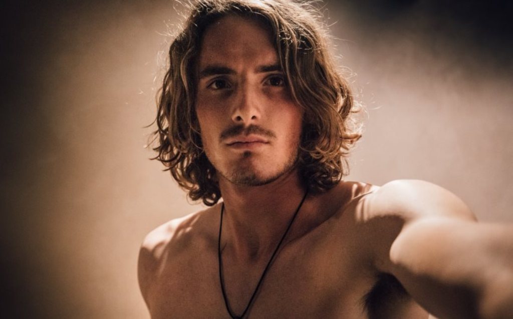 «Έγραψε» πάλι ο Τσιτσιπάς: Μου αρέσω περισσότερο γυμνός