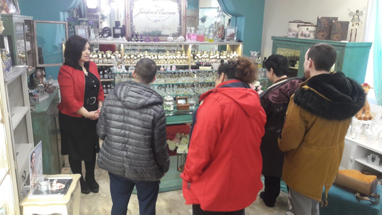 Οι μαθητές του ΕΕΕΕΚ Κατερίνης γνώρισαν τα γαλλικά αρώματα