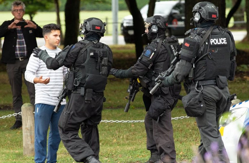 Μακελειό στη Νέα Ζηλανδία: 40 νεκροί από την τρομοκρατική επίθεση σε δύο τζαμιά