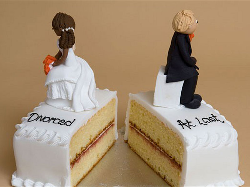 Βόλος: «Τελετή χωρισμού» με αποζημίωση 50.000 ευρώ (BINTEO)