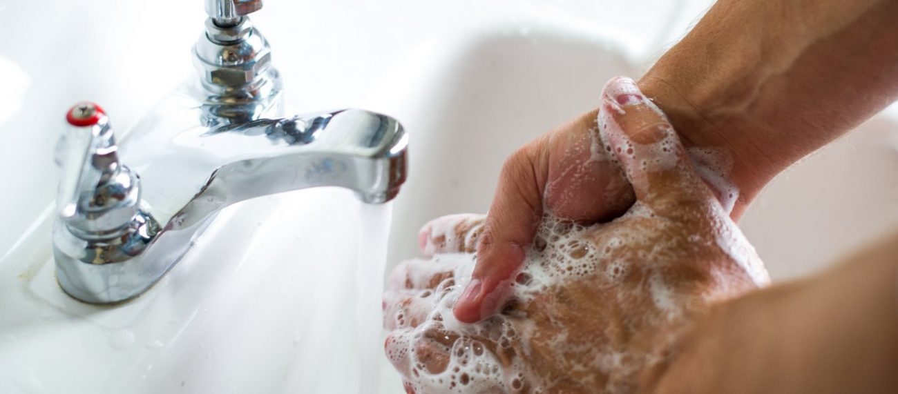 Το 97% όλων μας πλένει τα χέρια του λάθος – Να τι δεν κάνουμε σωστά