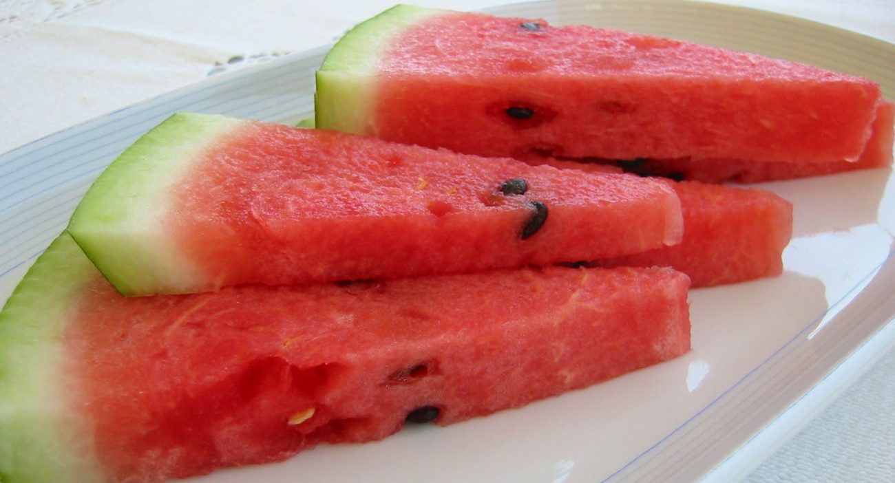 Πόσα ποτήρια νερό «πίνετε» με το καρπούζι σας;