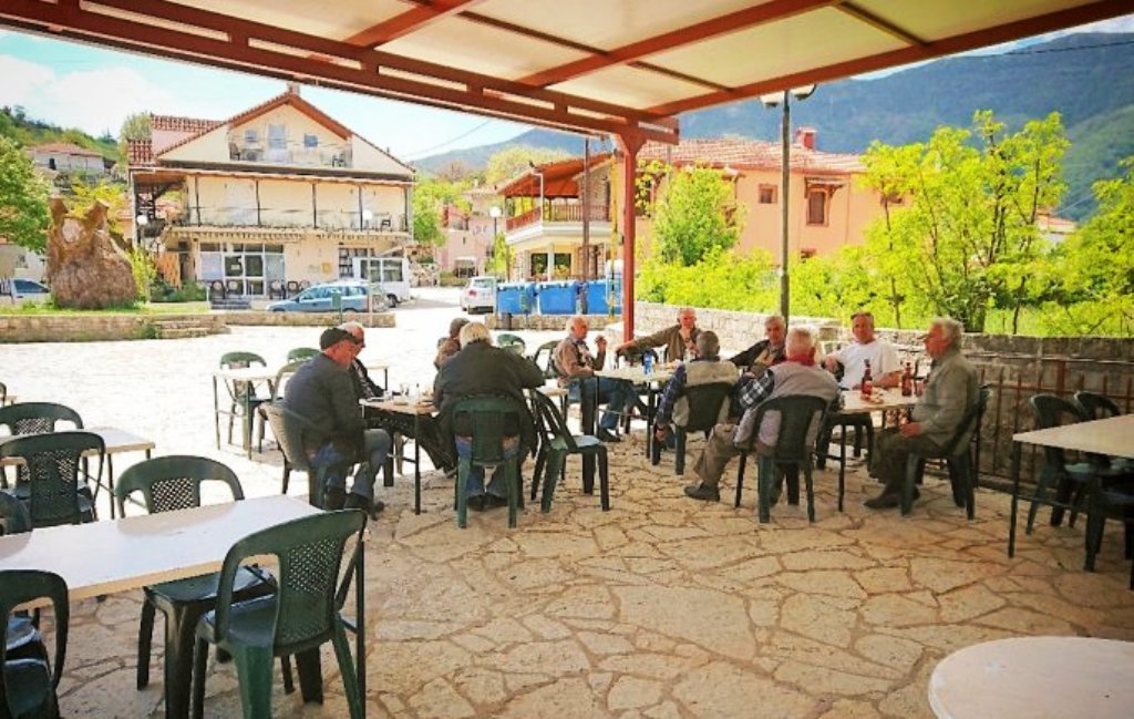 Βαρύ πρόστιμο του ΕΦΚΑ στην πεθερά που… καθάριζε πατάτες