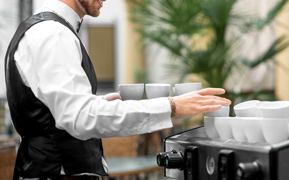 Επίδομα 800 ευρώ: Ανοιξε η πλατφόρμα – Όσα πρέπει να γνωρίζουν εργαζόμενοι και εργοδότες