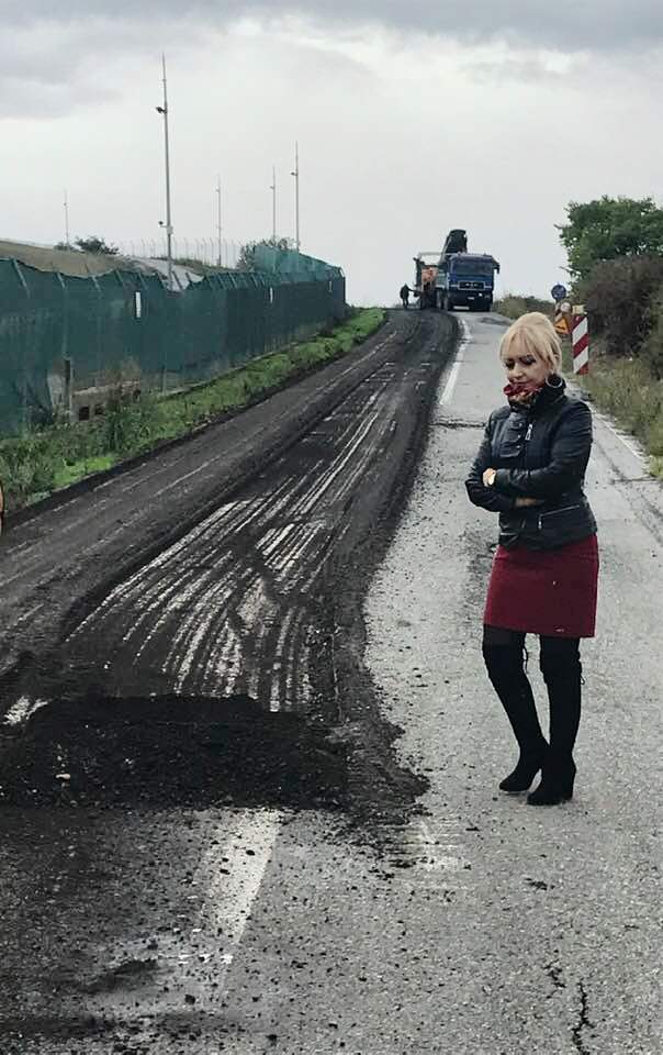 Αυτοψία της Αντιπεριφερειάρχη στο έργο αντιμετώπισης των καθιζήσεων στο δρόμο Αλώνια-Παλιόστανη