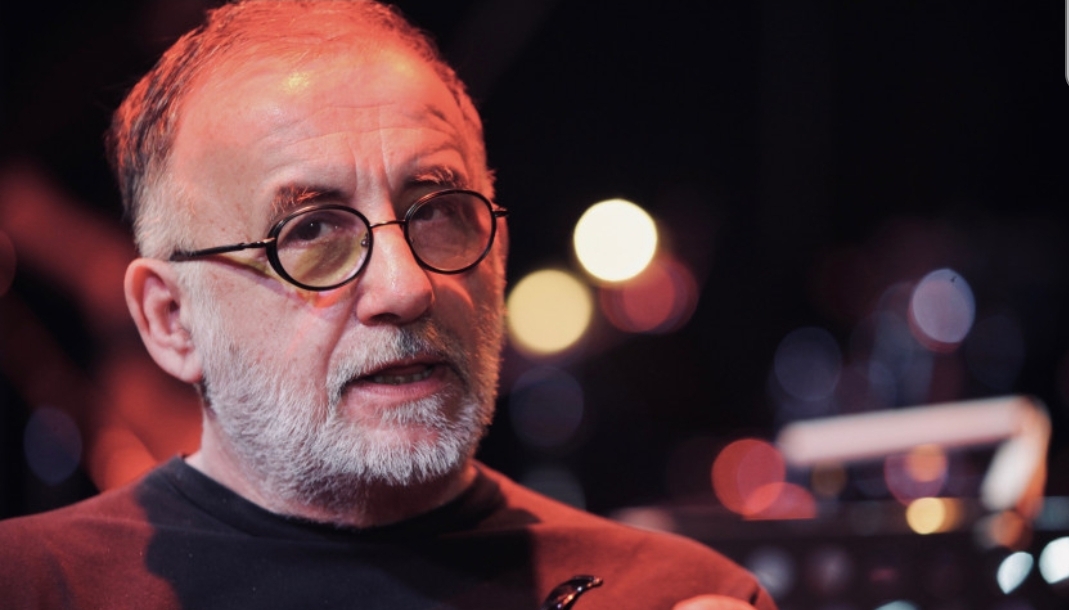 Πέθανε ο Θάνος Μικρούτσικος