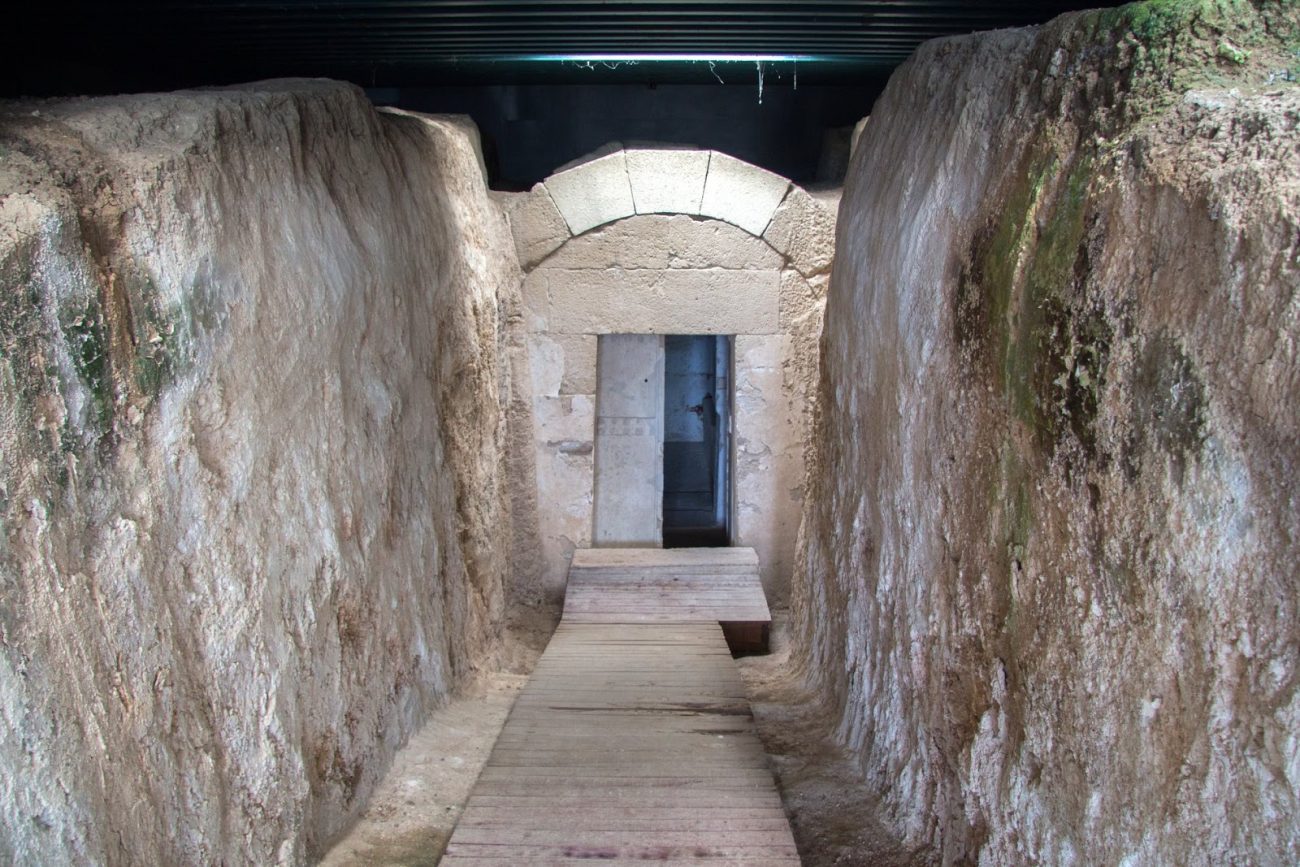 Η Εφορεία Αρχαιοτήτων Πιερίας για τη φερόμενη ανακάλυψη του τάφου της Ολυμπιάδας στον Κορινό