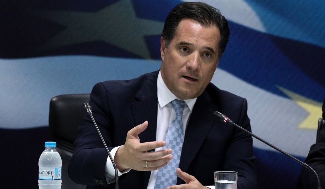 Ο Άδωνις Γεωργιάδης βάφτισε εν μέσω lockdown – Επικαλείται ειδική άδεια