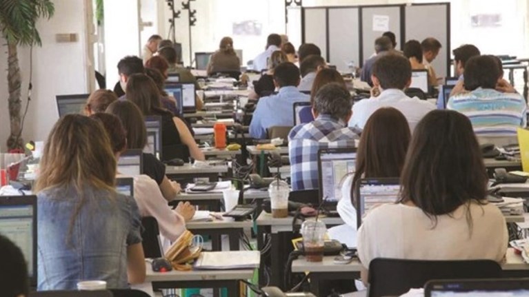 Καθαρά Δευτέρα: Πώς αμείβονται οι εργαζόμενοι στον ιδιωτικό τομέα