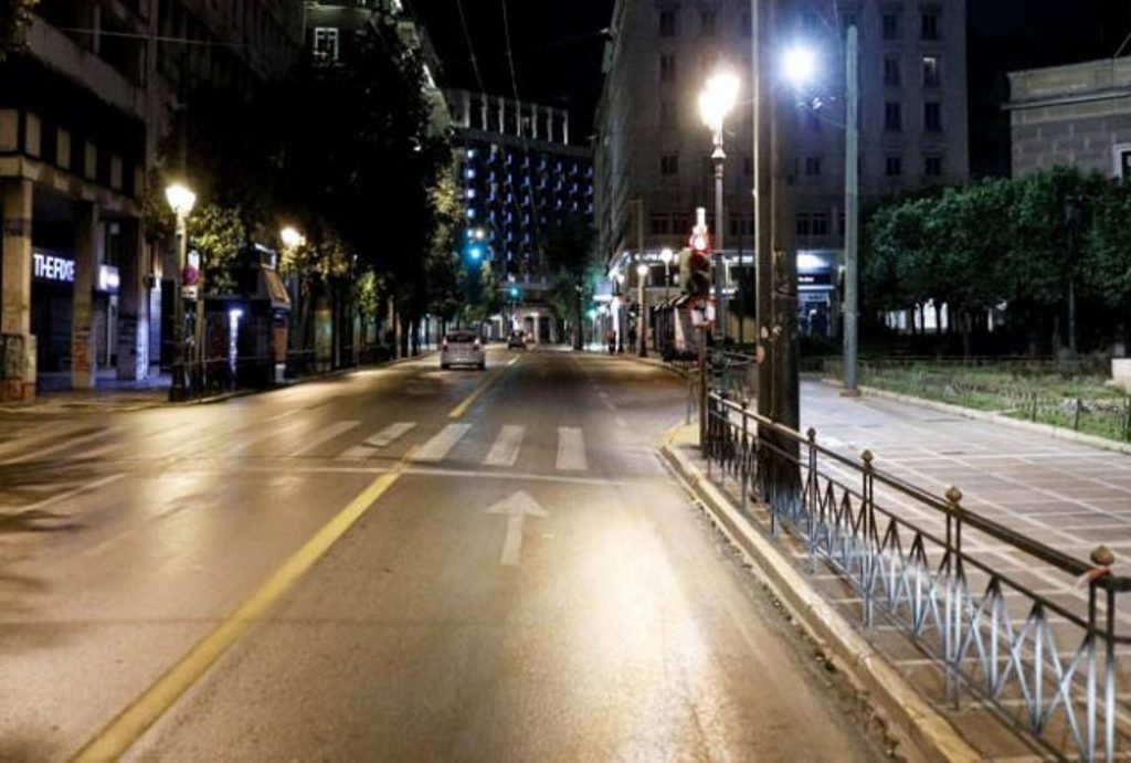 Lockdown: Χωρίς απαγόρευση κυκλοφορίας τις νύχτες τελικά, αλλά με SMS