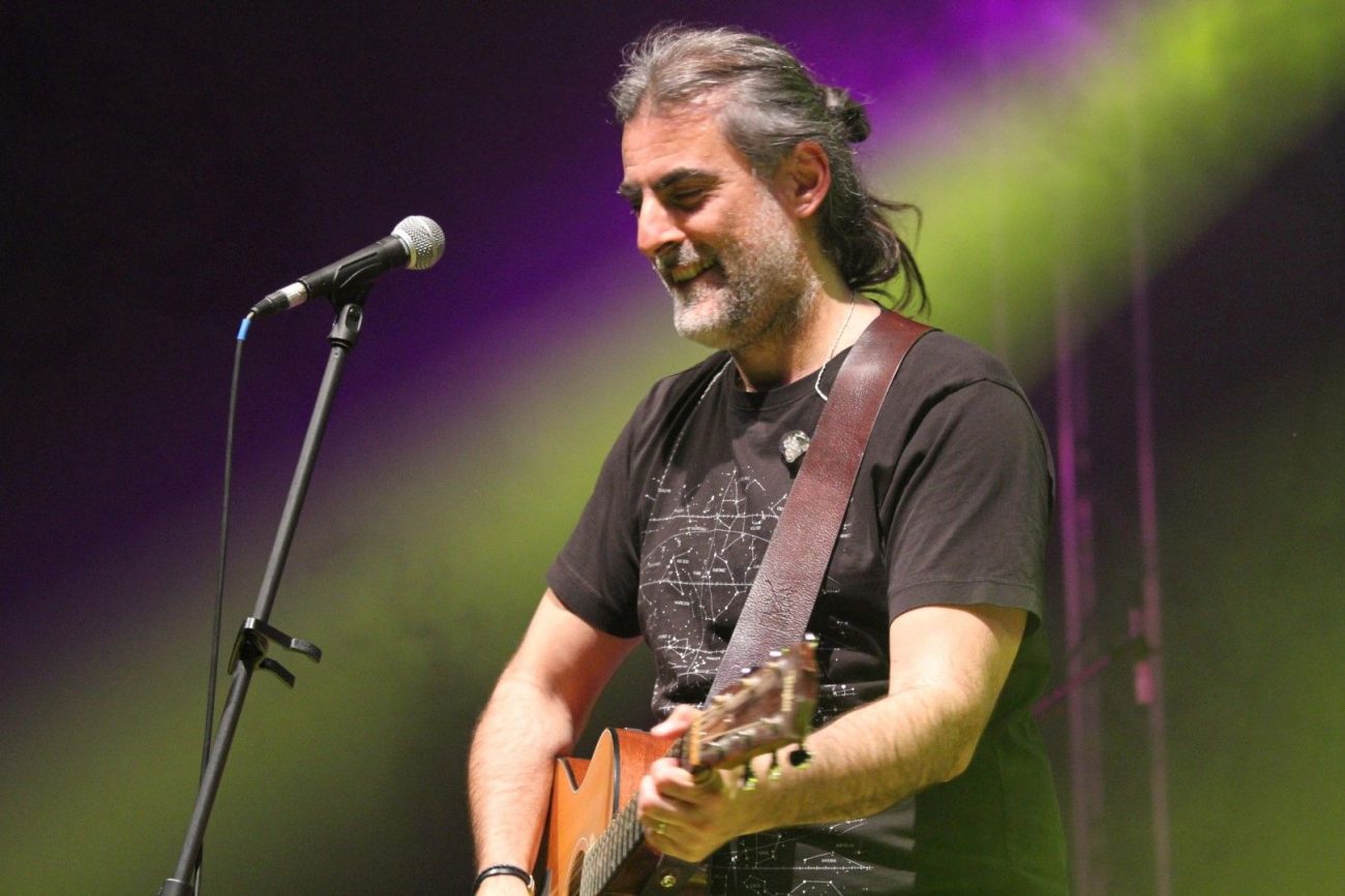 «Κλείστε μας μέσα»: Τραγούδι Πλιάτσικα-Locomondo για την καραντίνα (VIDEO)