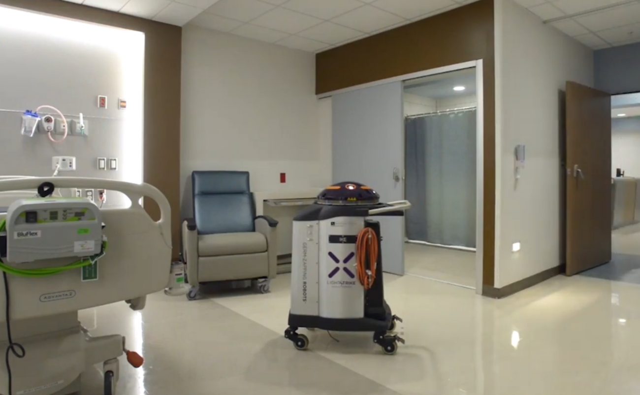 Ρομπότ εξολοθρεύει τον κορονοϊό μέσα σε 2 λεπτά! (ΒΙΝΤΕΟ)