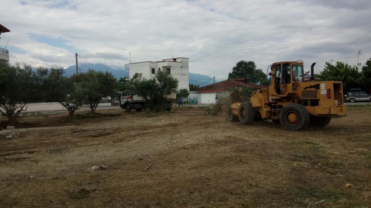 Επιχείρηση καθαρισμού – εξωραϊσμού σε κοινόχρηστο χώρο δίπλα από τον Βρεφονηπιακό Σταθμό στο Βατάν