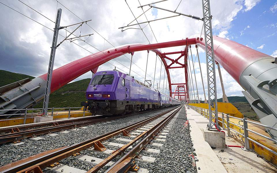 Ξεκινούν τα δρομολόγια τρένων στον άξονα  Αθήνα – Θεσσαλονίκη