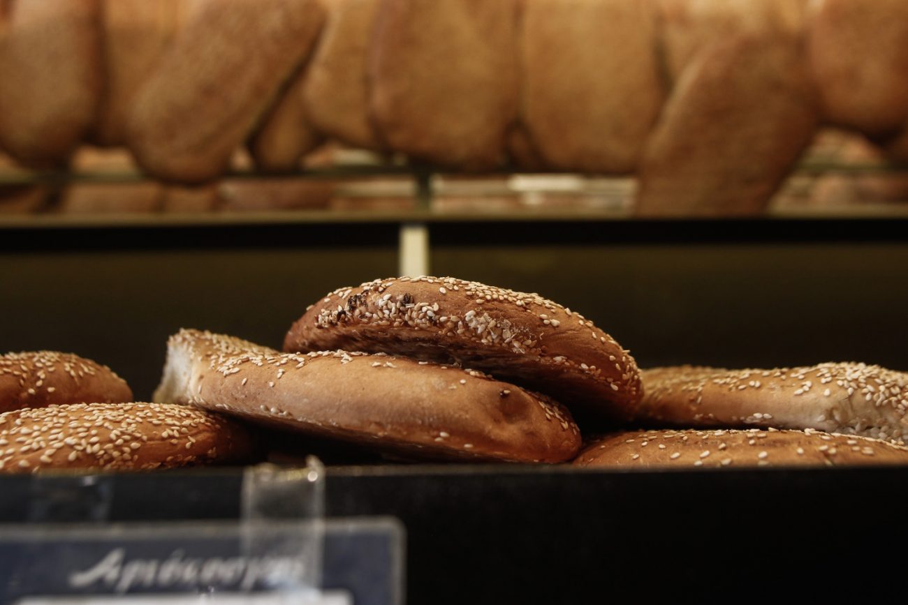 Ρόδος: Λιποθύμησε από την πείνα 9χρονο κοριτσάκι έξω από φούρνο – Παιδί ξενοδοχοϋπαλλήλου που έμεινε χωρίς δουλειά…