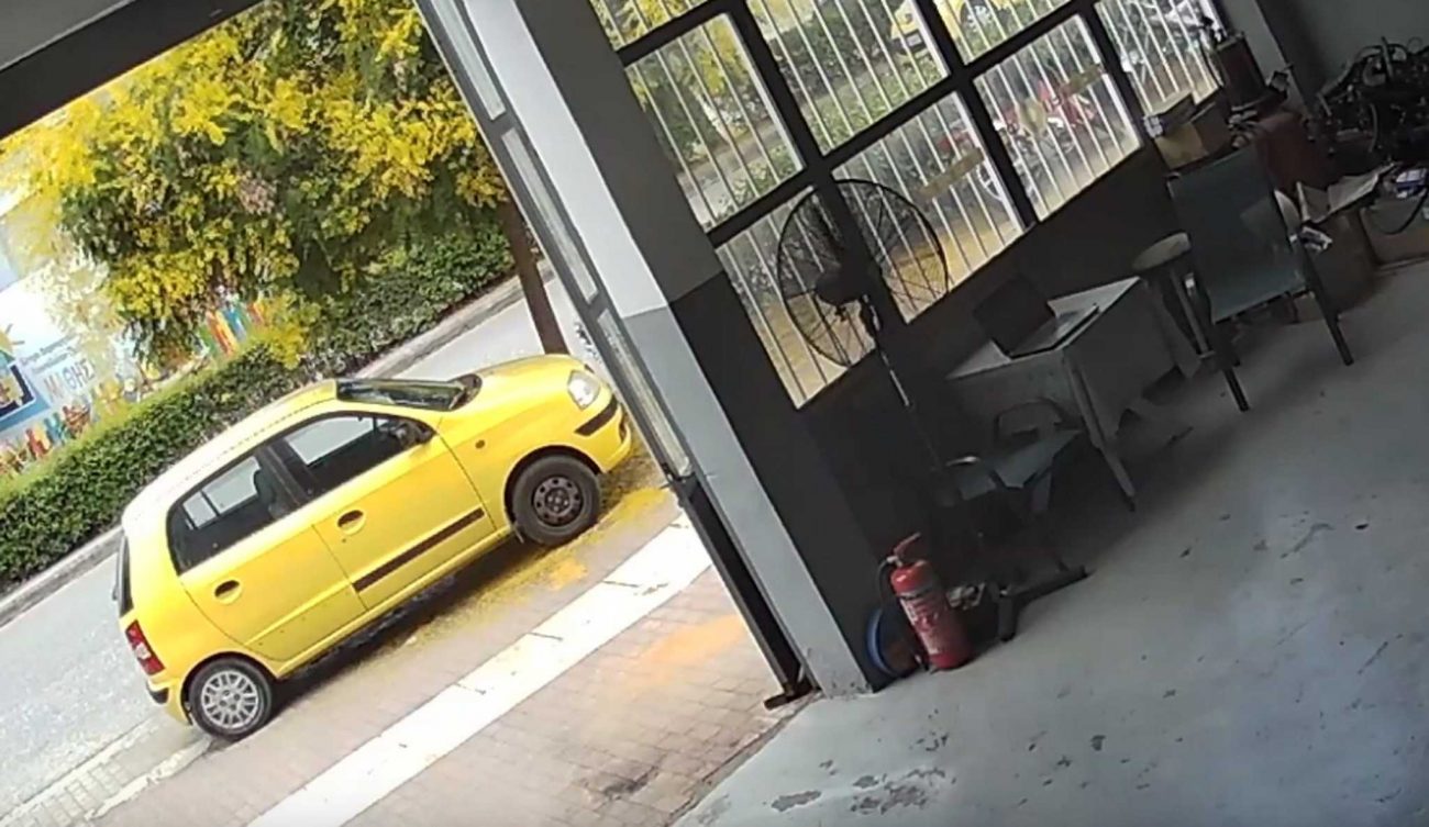 Τρίκαλα: Τροχαίο από το πουθενά! Κάμερες κατέγραψαν την καραμπόλα (VIDEO)