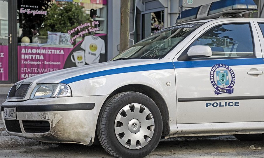 Πύργος: Άγνωστος επιτέθηκε με μαχαίρι σε ηλικιωμένη