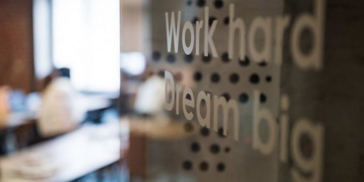 Ζώδια 1/8: Δείτε πώς μπορείτε να κάνετε δράσεις χωρίς να σπαταληθείτε