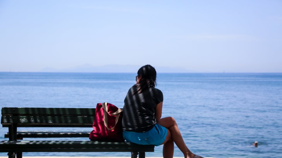 Καιρός: Βροχές στη μισή χώρα, ήλιος και πολλή ζέστη στην υπόλοιπη