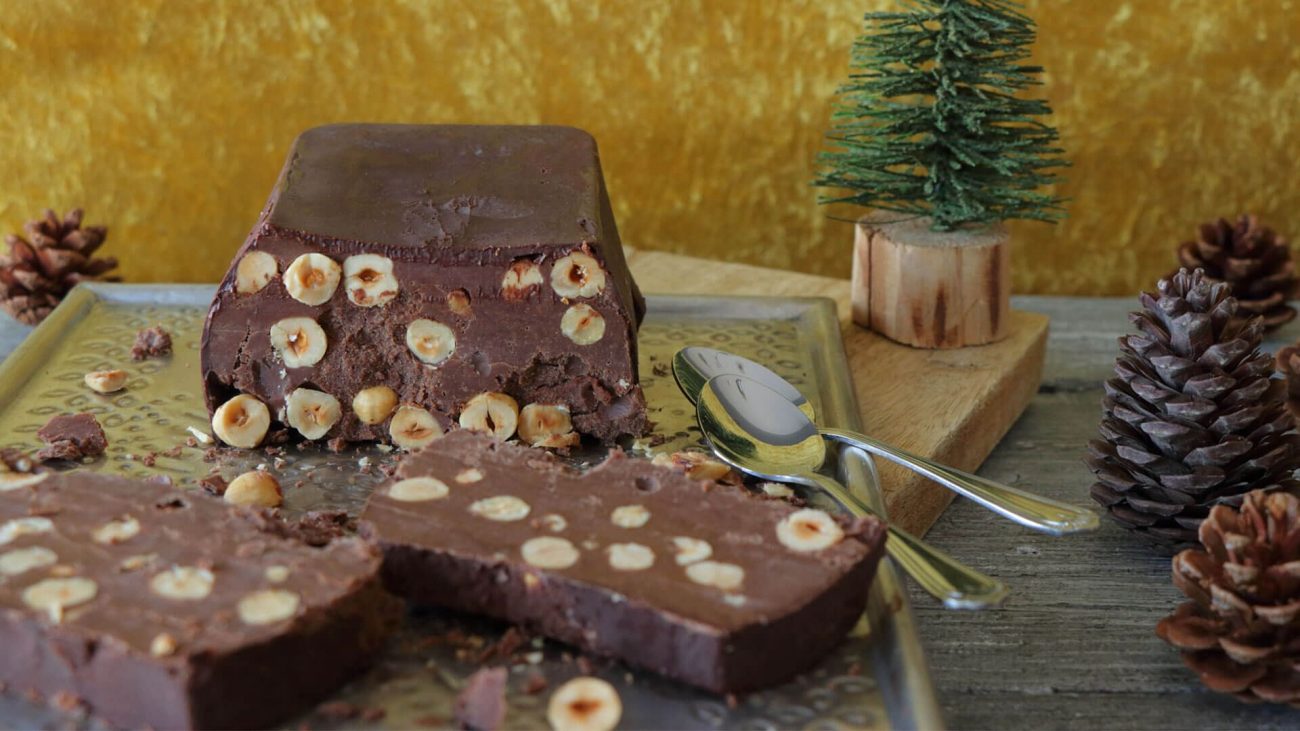 Κορμός σοκολάτας με φουντούκια