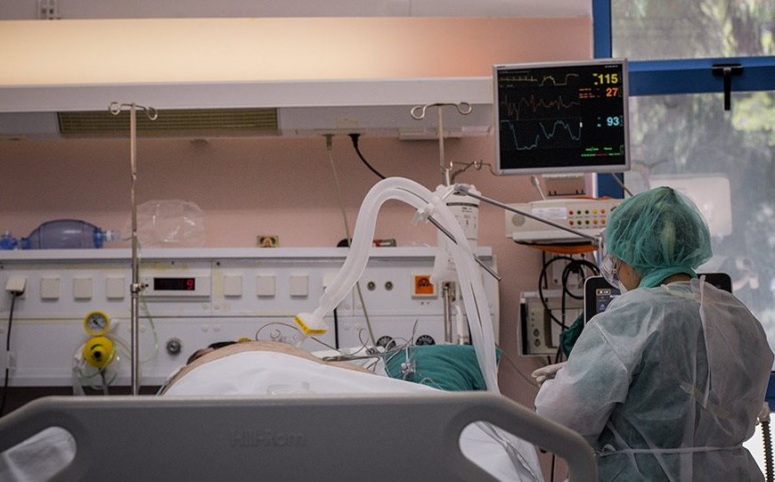 Θεσσαλονίκη: Κατέληξε 54χρονη νοσηλεύτρια από τη Δράμα – Νοσηλευόταν σε ΜΕΘ με κορωνοϊό