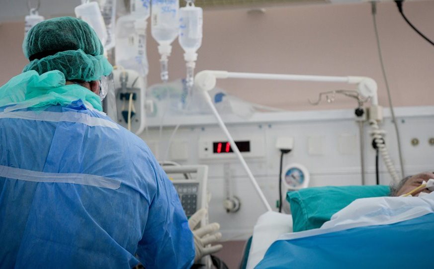 Στην Πιερία τα 26 από τα 2.405 νέα κρούσματα – 49 θάνατοι, 521 διασωληνωμένοι