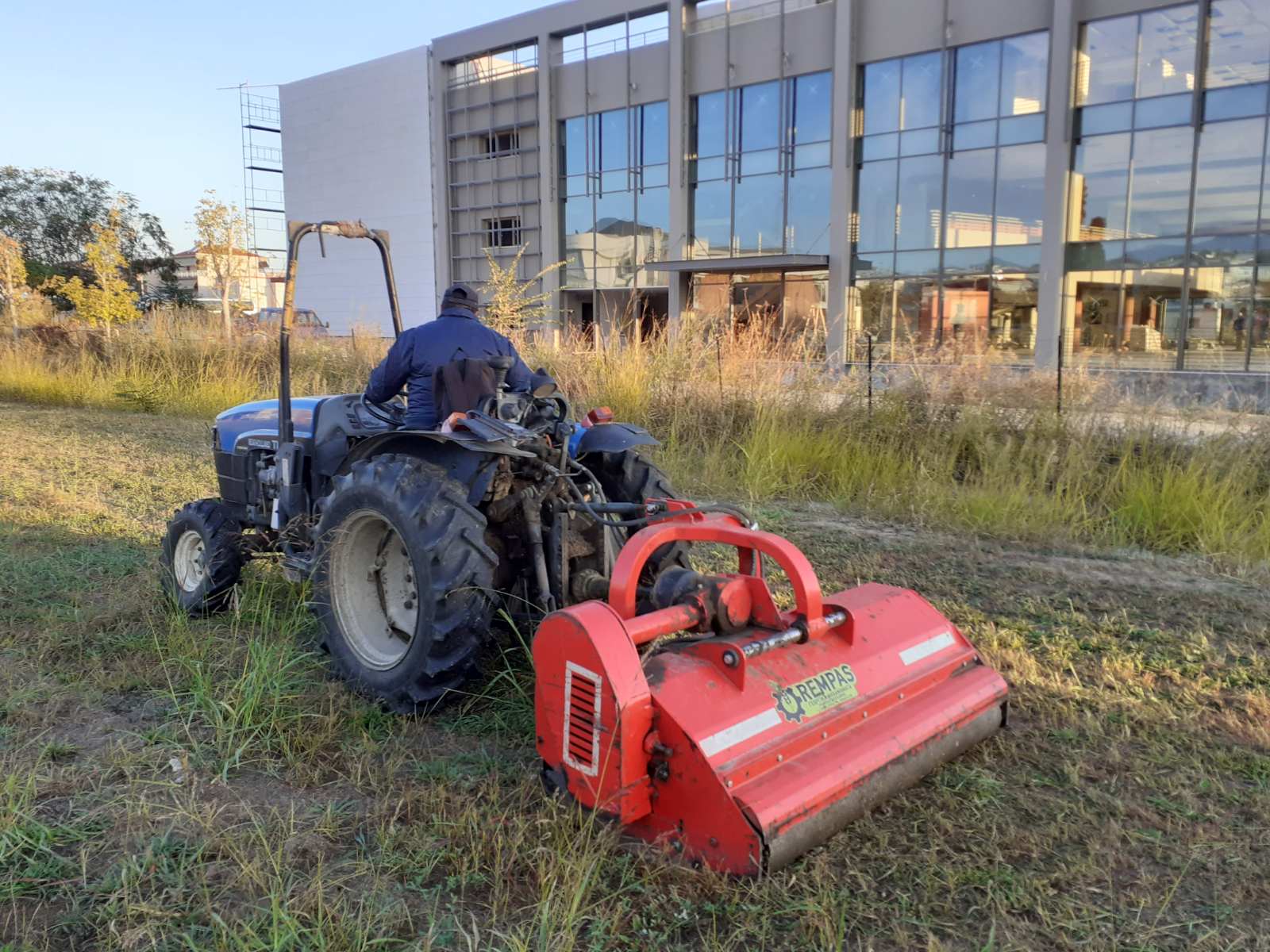 Δήμος Κατερίνης: Έμφαση στον καθαρισμό χόρτων & κλαδεύσεις στην πόλη και στις κοινότητες (ΦΩΤΟ)