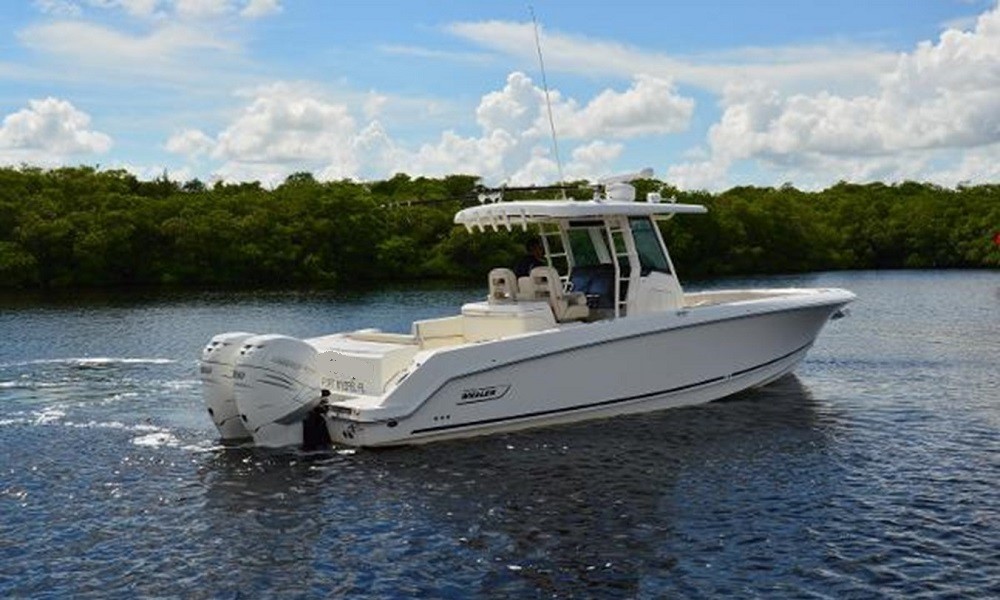 Στο «σφυρί» θαλαμηγοί, ταχύπλοα και φουσκωτά από 50 ευρώ!