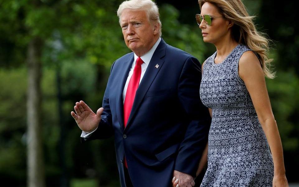 Έκτακτο: Θετικοί στον κορωνοϊό Ντόναλντ και Μελάνια Τραμπ