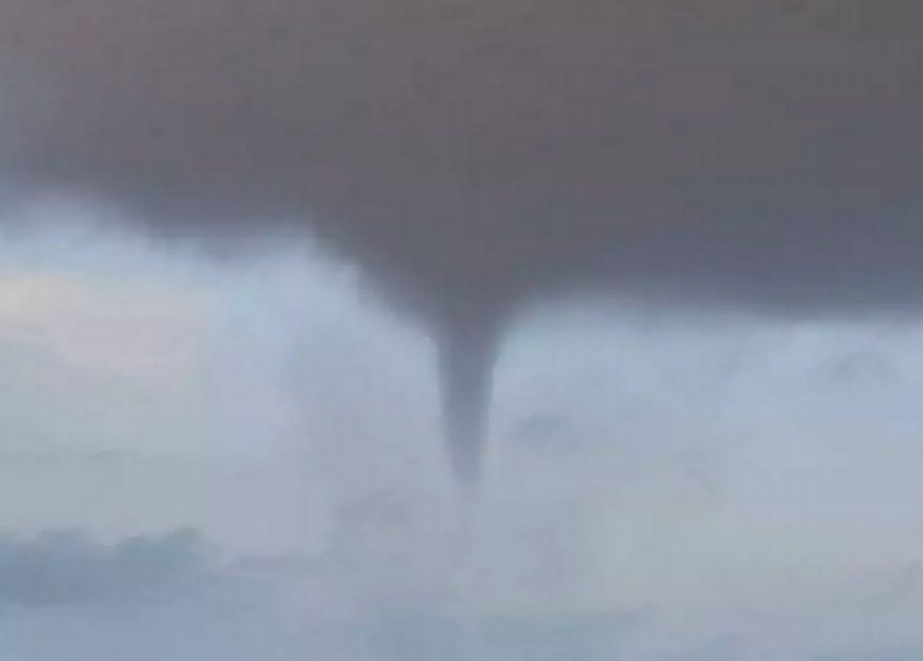 Ήπειρος: Ανεμοστρόβιλος στην Άρτα και πλημμύρες στα Γιάννενα – Προβλήματα σε δρόμους και γειτονιές