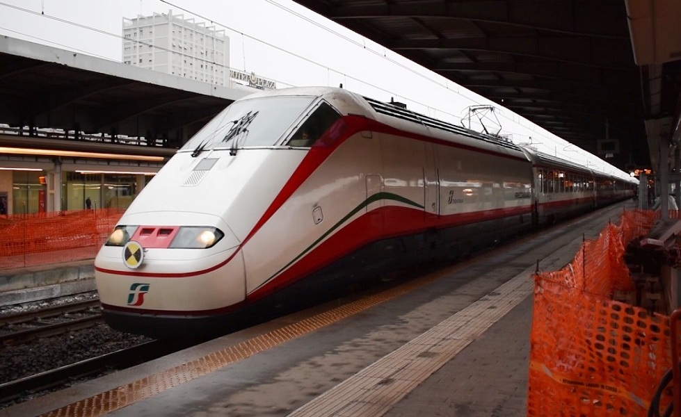 Έφτασε στη Θεσσαλονίκη το δεύτερο «Λευκό Βέλος» – Πότε ξεκινά δρομολόγια