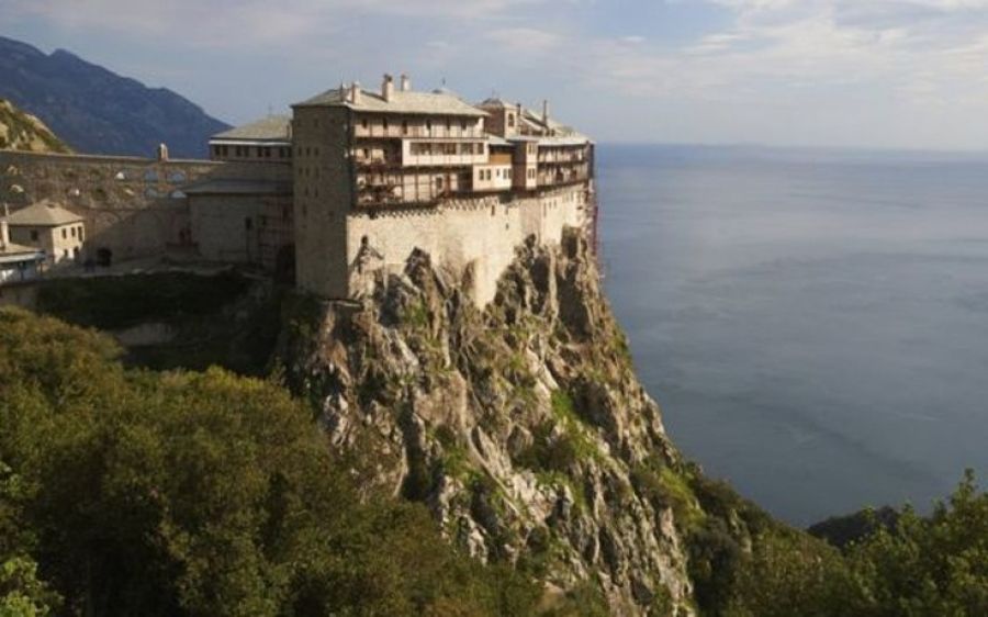 Πέθανε από κορωνοϊό ο Αγιορείτης μοναχός Πορφύριος