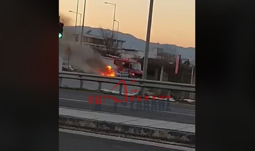 Κατερίνη: Αυτοκίνητο τυλίχθηκε στις φλόγες (ΒΙΝΤΕΟ)