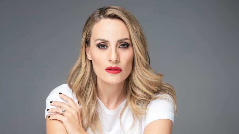 Ελεονώρα Μελέτη – Θέλει φωτογραφία με την μικρή Αλεξάνδρα αλλά εκείνη κάνει… ντροπές