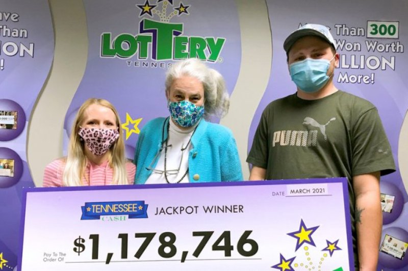 Έχασε λαχείο ενός εκατομμυρίου, αλλά το βρήκε στο πάρκινγκ!